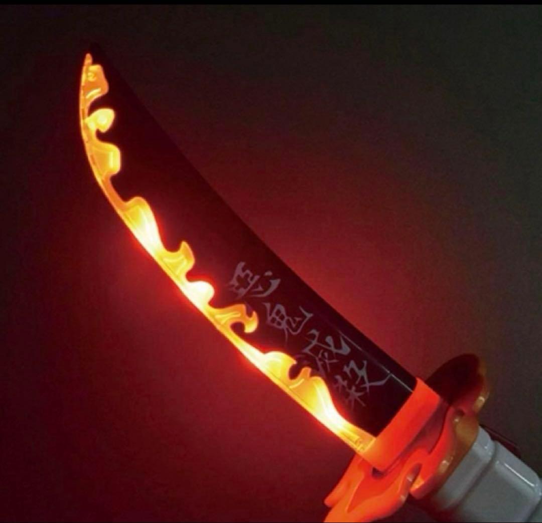 希少　入手困難品　煉獄杏寿郎　無限列車　日輪刀　ペンライト