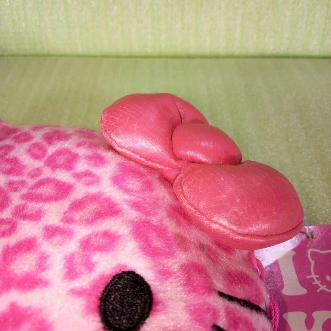ハローキティ　ヒョウ柄　ポーチ　桃色　ピンク　ぬいぐるみショルダーポーチ