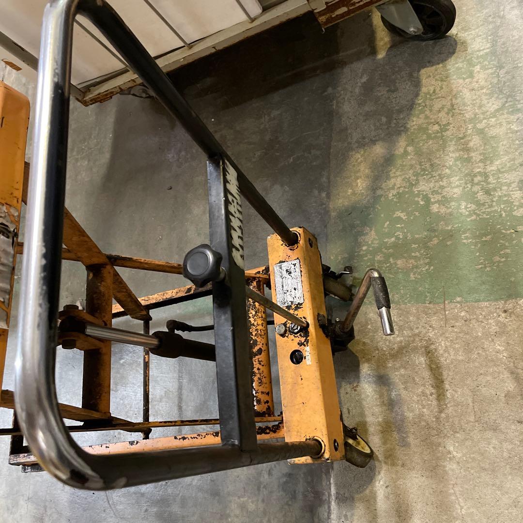 業務用ハンドリフト昇降リフトカート テーブルカート　運搬台車79＊40＊75cm