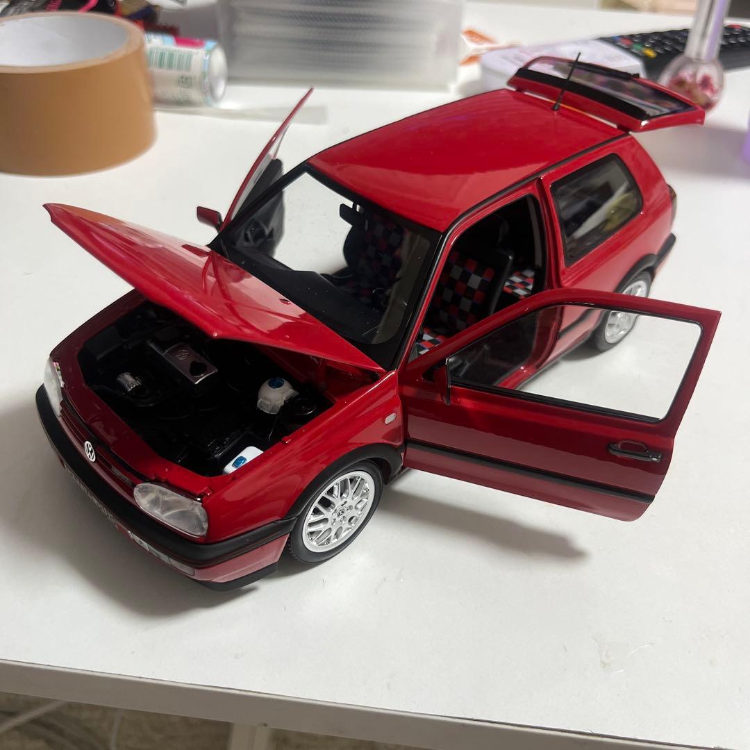 ノレブ 1/18 フォルクスワーゲン ゴルフ GTi ゴルフⅢ
