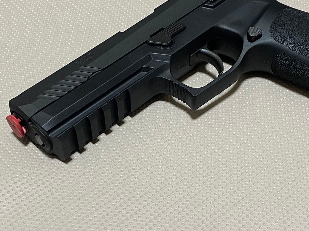 東京マルイ P320 FULL SIZE ガスブローバックガン