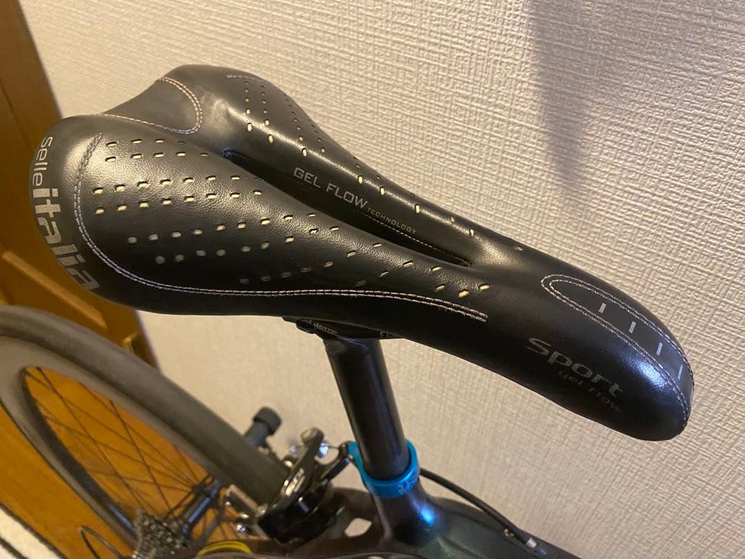 カーボンロードバイク SHIMANO105