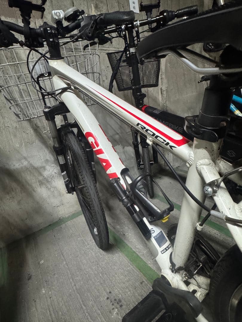 GIANT クロスバイク リアキャリア付き　神戸市中央区四宮神社引き取り限定