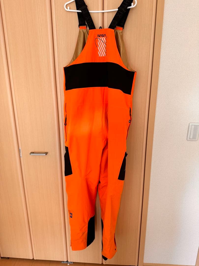 NASAオレンジスキーウェア