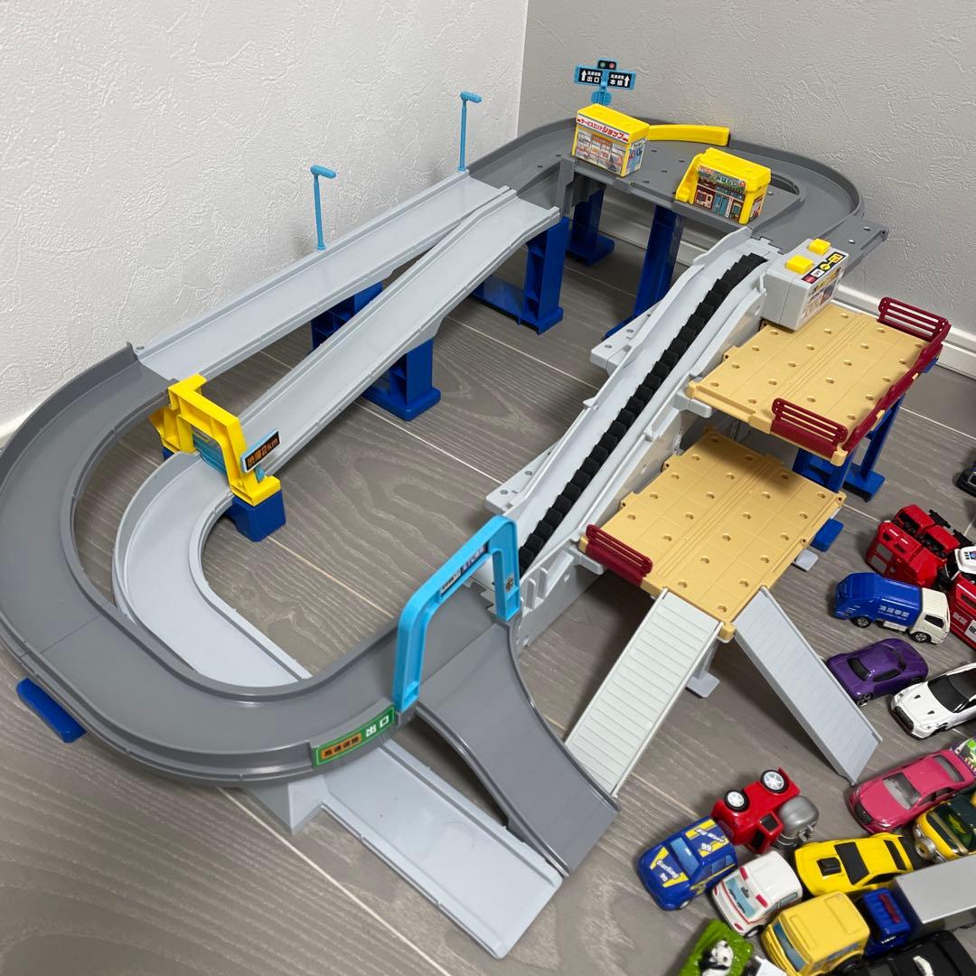 トミカ ミニカー まとめ売り 約200台以上　高速道路　消防署　キャラクター