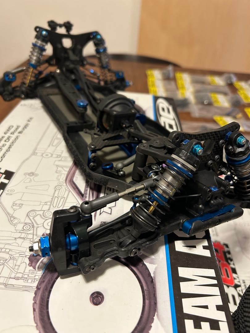 Associated B64 4WD バギー　アソシエイテッド　ラジコン