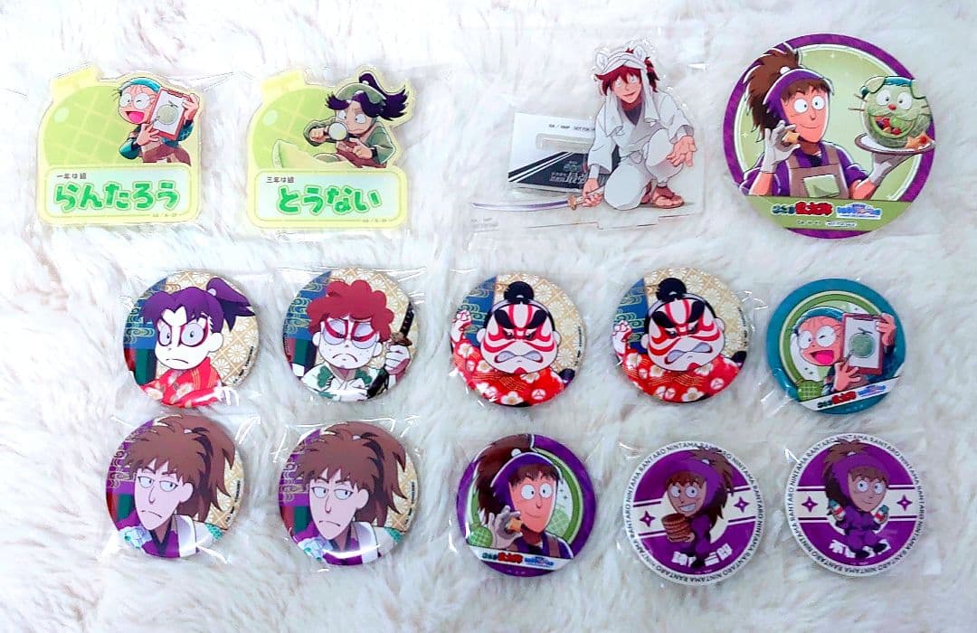 大特価 大人気 アニメ グッズ アクリルスタンド 缶バッジ紙類雑貨大量まとめ売り