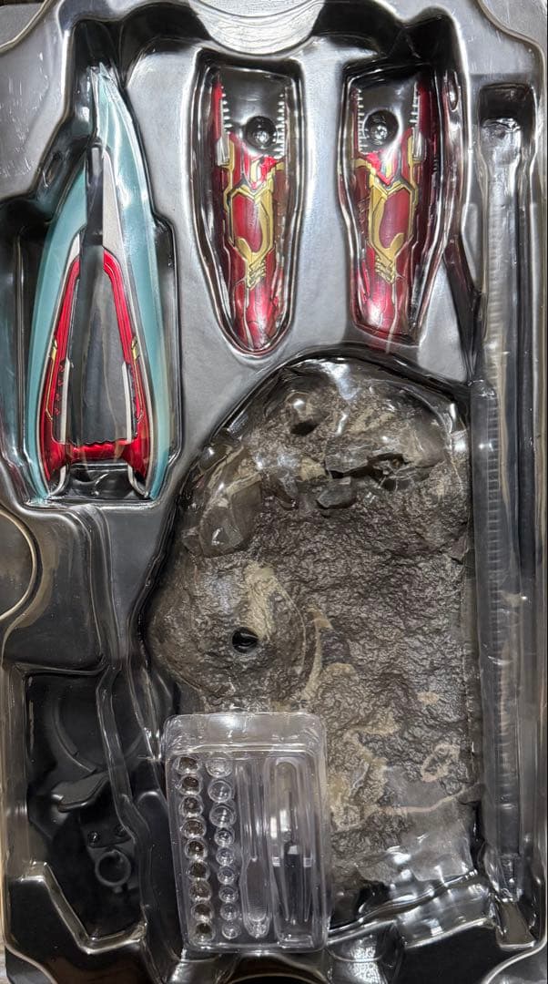 ホットトイズ アベンジャーズ アイアンマン マーク８５ バトルダメージ版