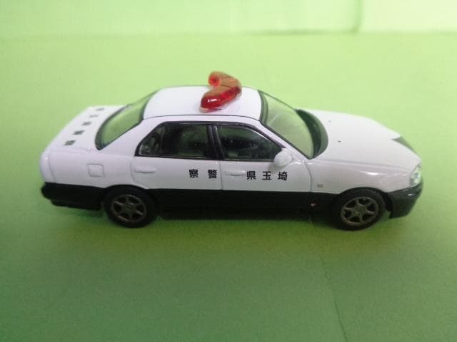 トミカリミテッドヴィンテージネオ　LV-N127a　スカイライン　パトロールカー