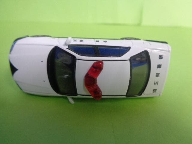 トミカリミテッドヴィンテージネオ　LV-N127a　スカイライン　パトロールカー