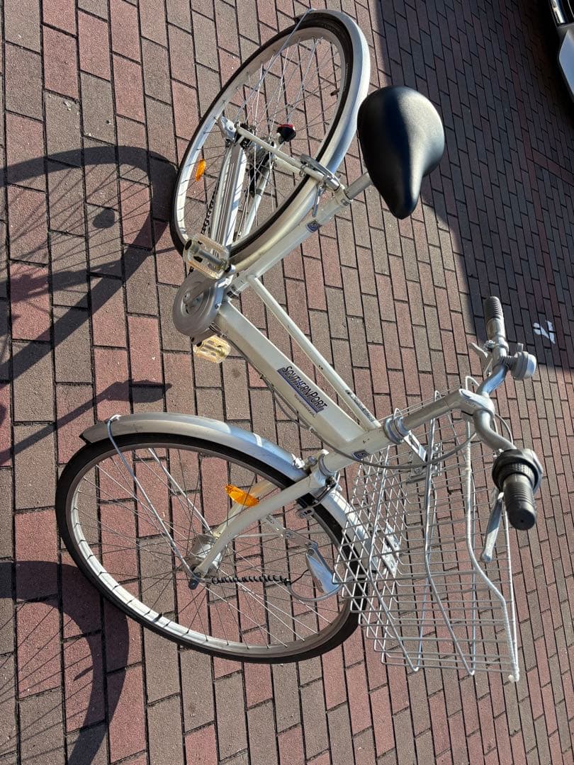 新品サドル/グリップ/ペダルの オートライト軽快車(27㌅)お届け出来ます。