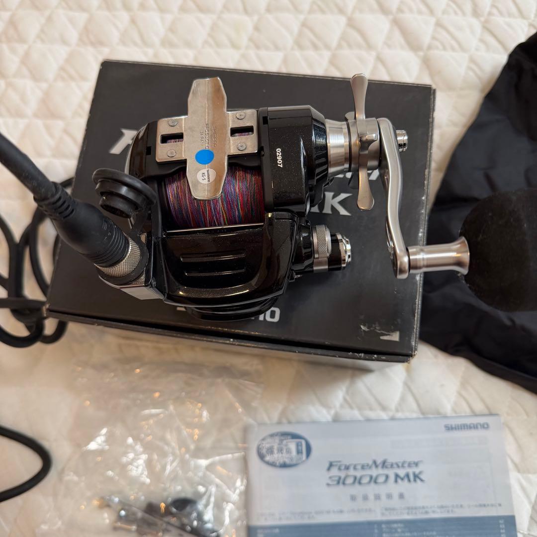 美品　電動リール フォースマスター　3000 PE4号300m付 右