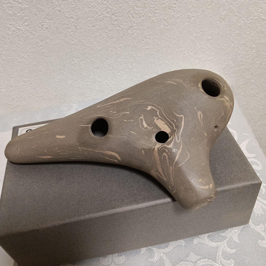 オカリナ素焼き。重さ300g程度。18センチ