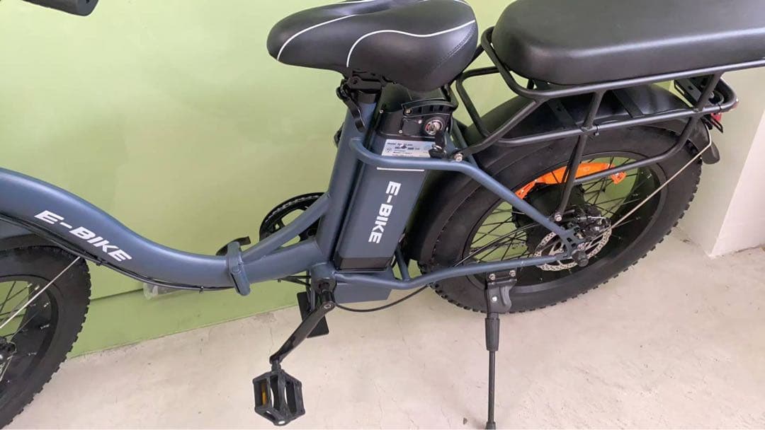 06 ファットバイク20インチ折り畳みビーチクルーザー自転車