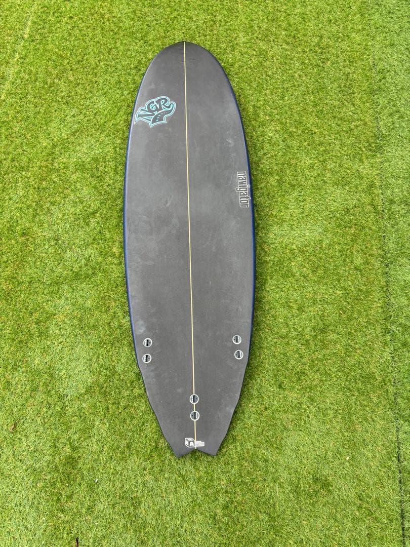 サーフボード　6.4f