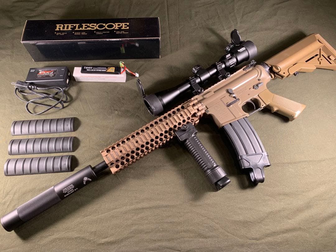 レシーライフル　東京マルイ　次世代　電動ガン　充電器等付属