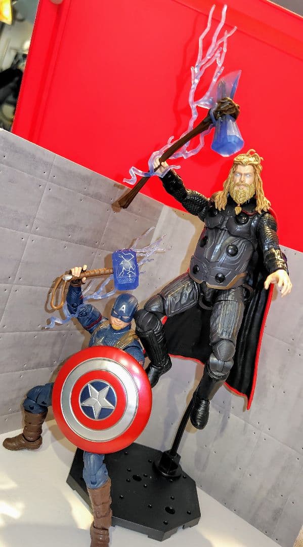 MARVEL LEGENDS　ソー　キャプテン・アメリカ