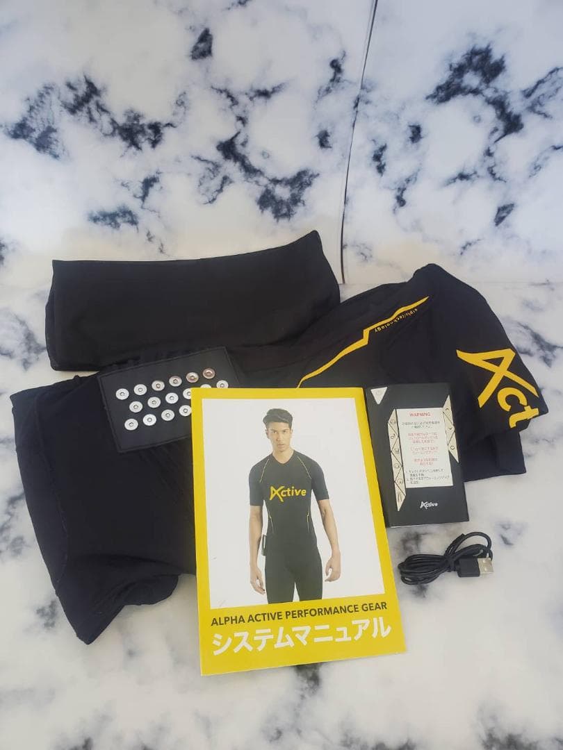 Active EMS パフォーマンスギア　XS　中古品
