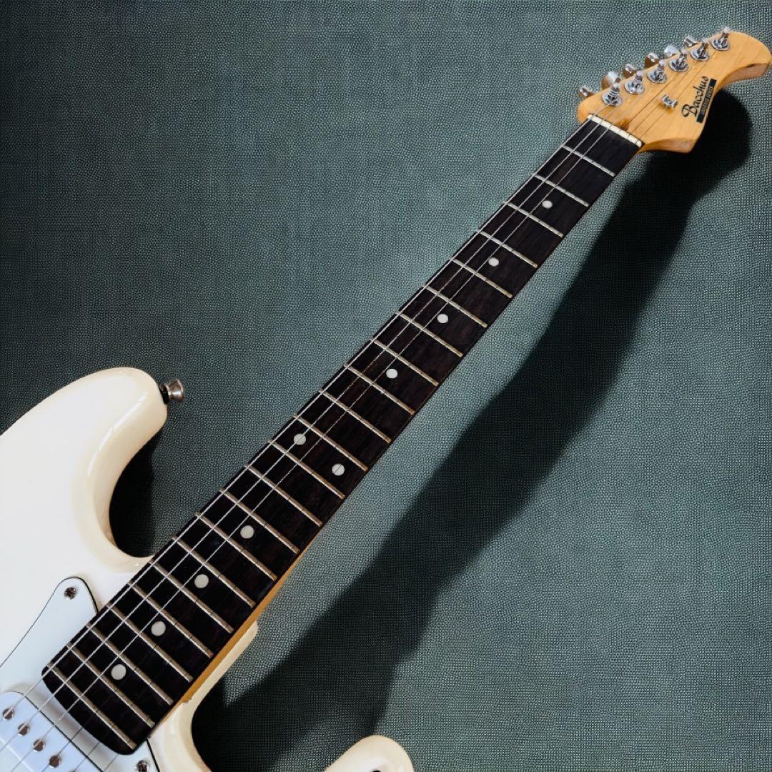 Bucchus バッカス　UNIVERSE SERIES エレキギター