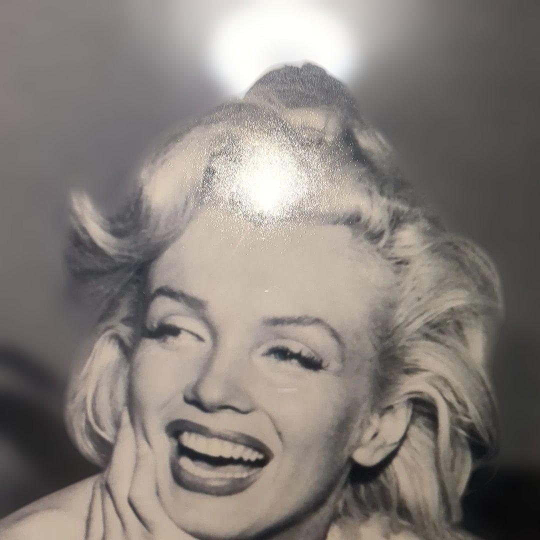 allposters社製　マリリンモンロー　A1サイズ　額縁付ポスター