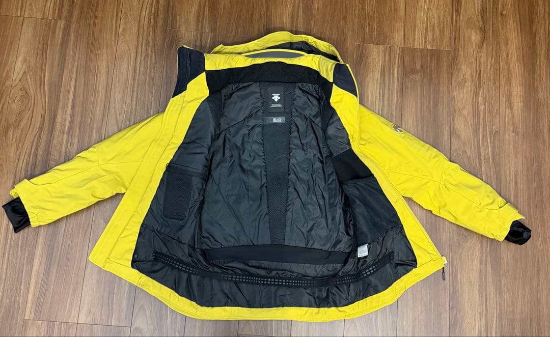 DESCENTE イエロー スキーウェア フード付き