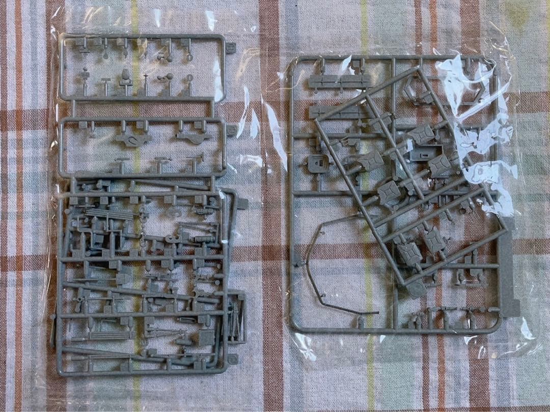 サイバーホビー 1/35 四号E型 潜水戦車 w/トレーラー ドラゴン 4号E型