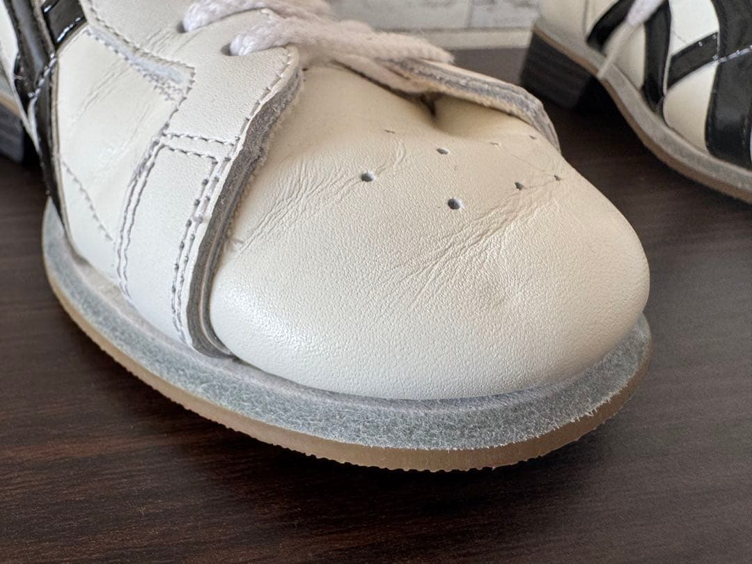 【超美品】レア白　ASICS アシックス　リフティングシューズ 24.5CM