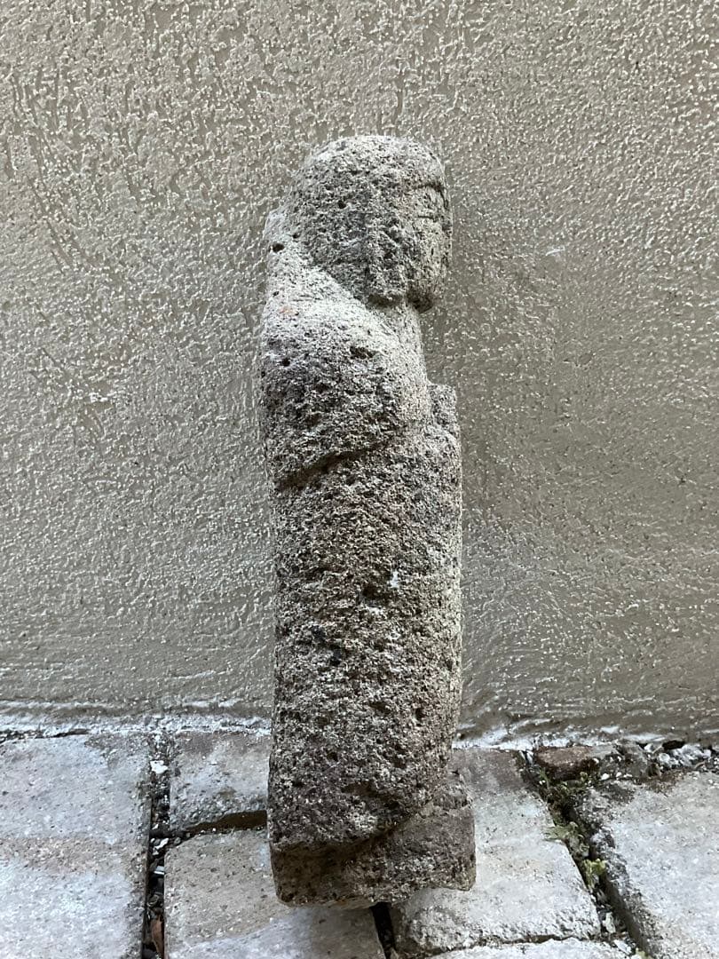 耳の大きなお地蔵様　地蔵　石仏　仏像　仏教美術　江戸時代　新潟県　高さ約42cm