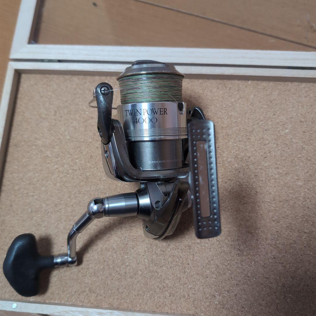 シマノ　ツインパワー4000番左巻き
