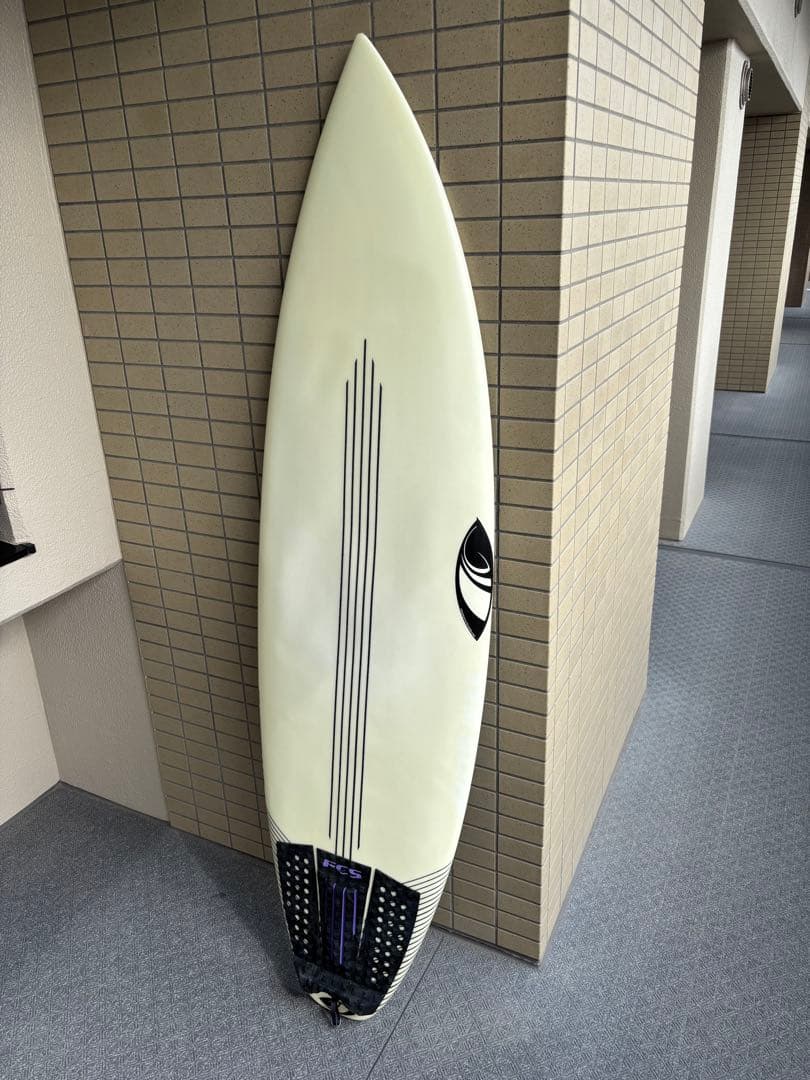 シャープアイ　サーフボード インフェルノ72　5’9