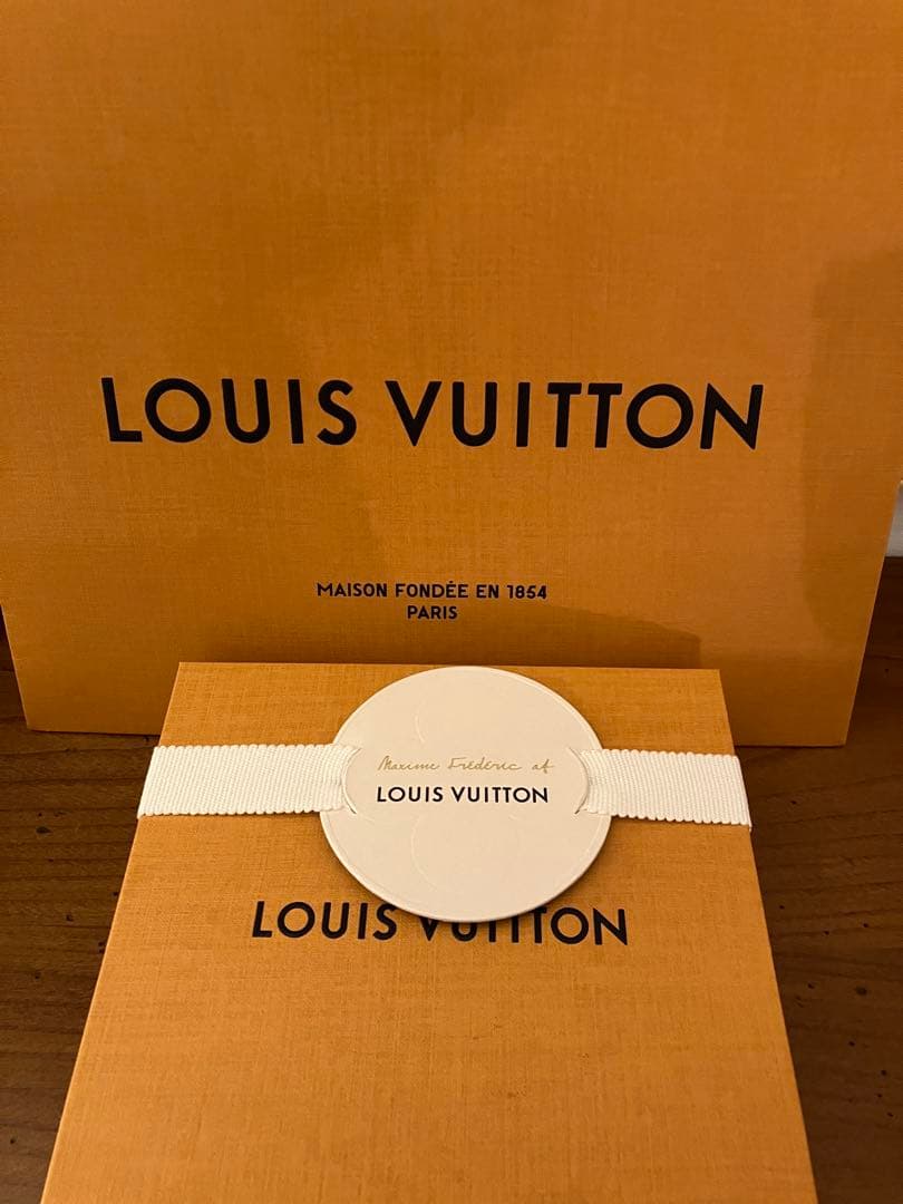 【パリ限定】ルイヴィトン チョコ アソート　限定品 バレンタイン　ショッパー付き