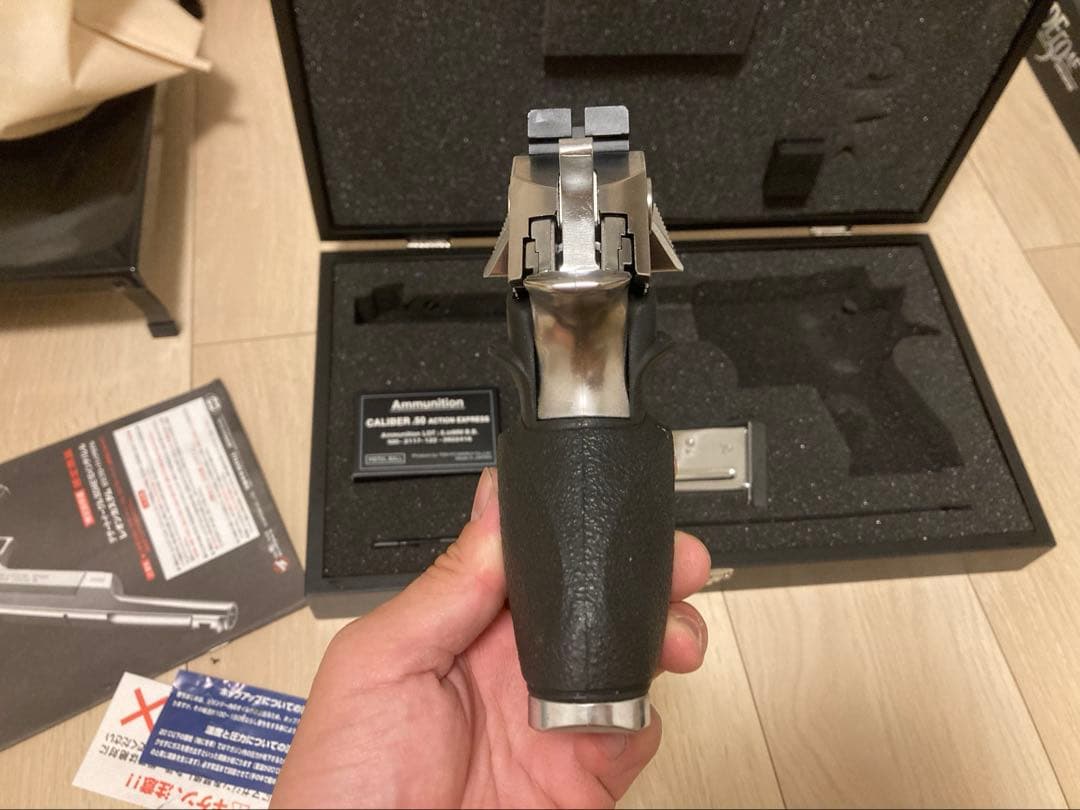 レオン・S・ケネディ デザートイーグル