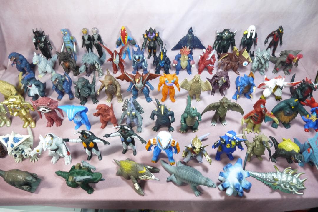 ウルトラ怪獣シリーズ500　怪獣ソフビ　66体