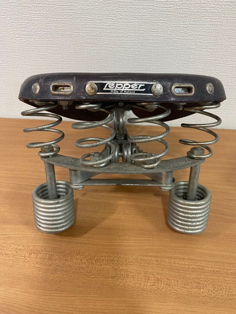 オランダ製　Lepper社　自転車用　ブラウン　レザーサドル