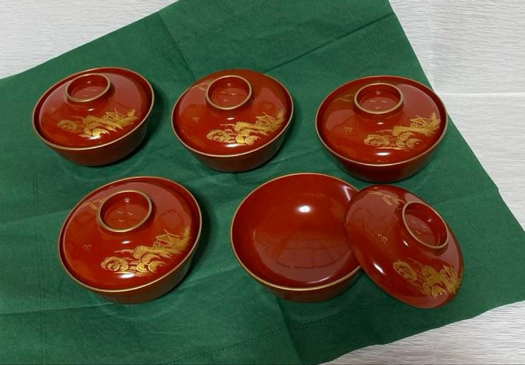 赤い漆器金彩蓋付き椀 5個セット紙箱付き