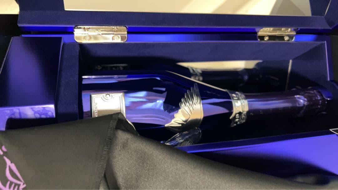 コラボレーションシャンパン(値下げ不可