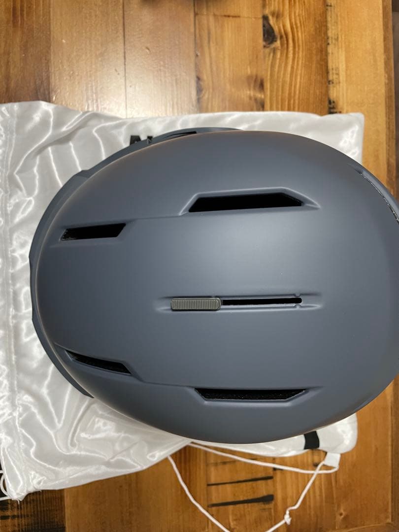 SALOMON OSMO SIGMAグレー （Ebony）スキー ヘルメット