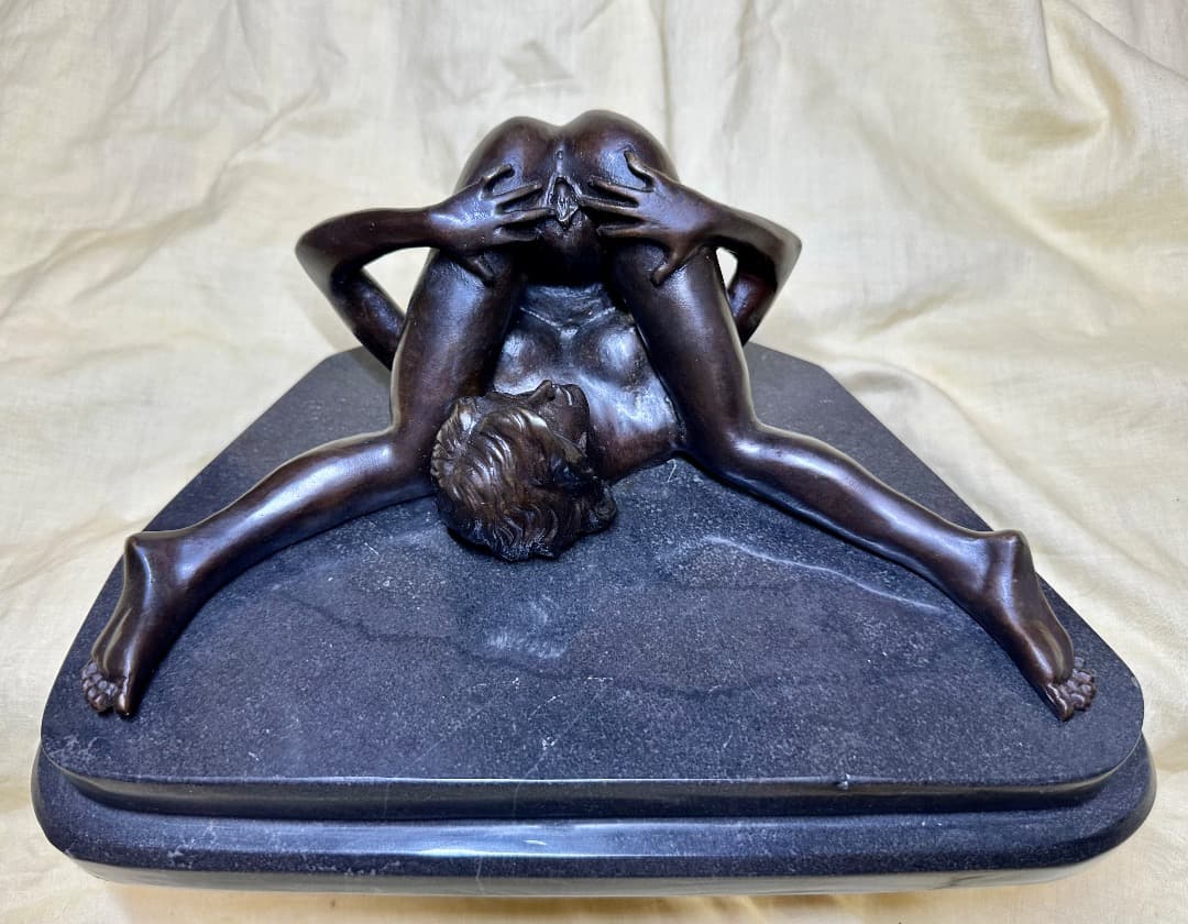 人気ブロンズ像・Nino Oliviono名作「セクシー裸婦」大理石台座