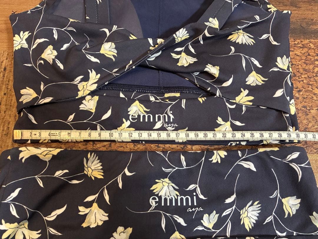 極美　emmi×aya エミヨガ×アヤ　コラボ　ヨガウェア　スミグレー　サイズ０