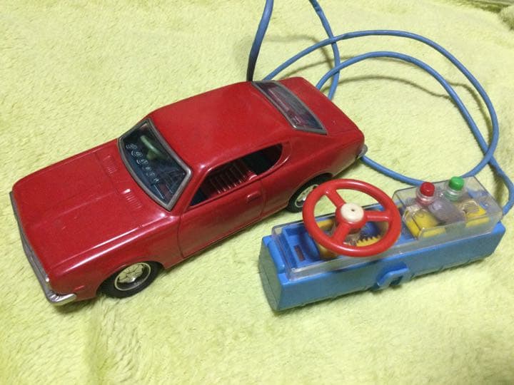 貴重！当時物！ブリキ　赤い車！昭和レトロ