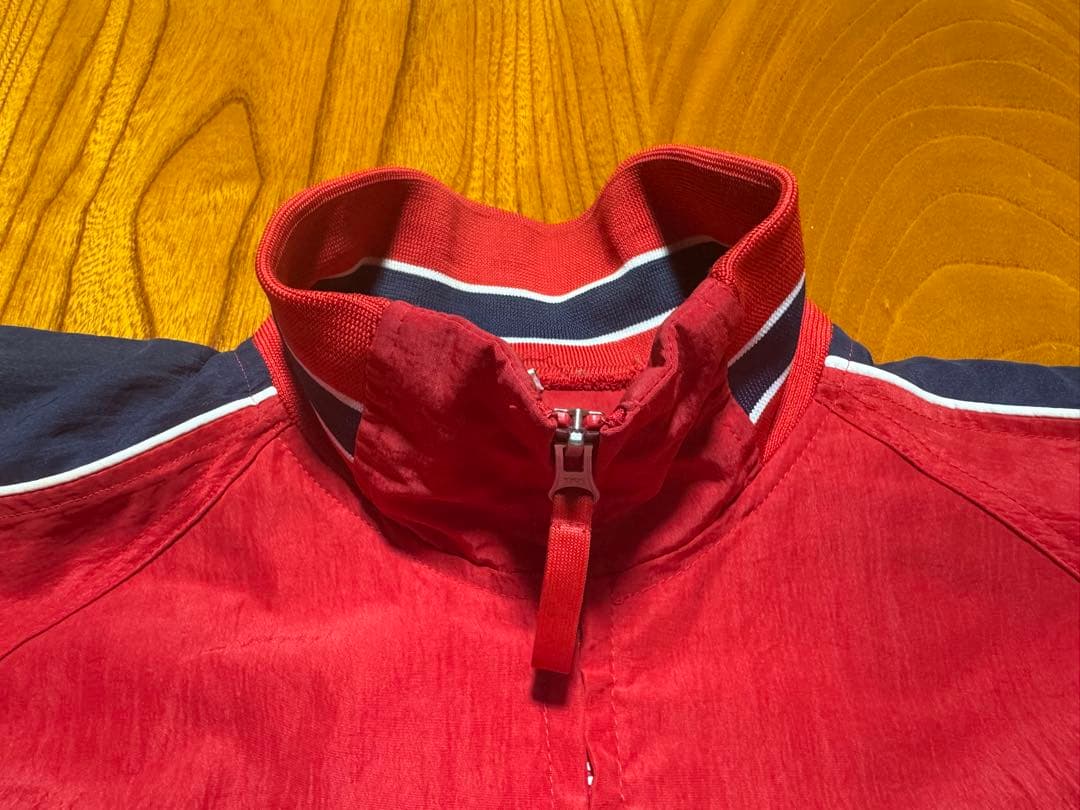 美品 広島東洋カープ ナイロン スタジャン ウインドブレーカー レッド ネイビー