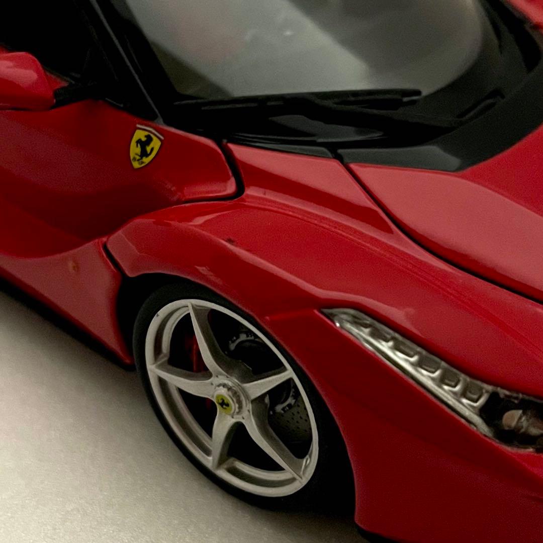 ブラーゴ1/18ラ・フェラーリ（レッド）「フェラーリシグネイチャーシリーズ」