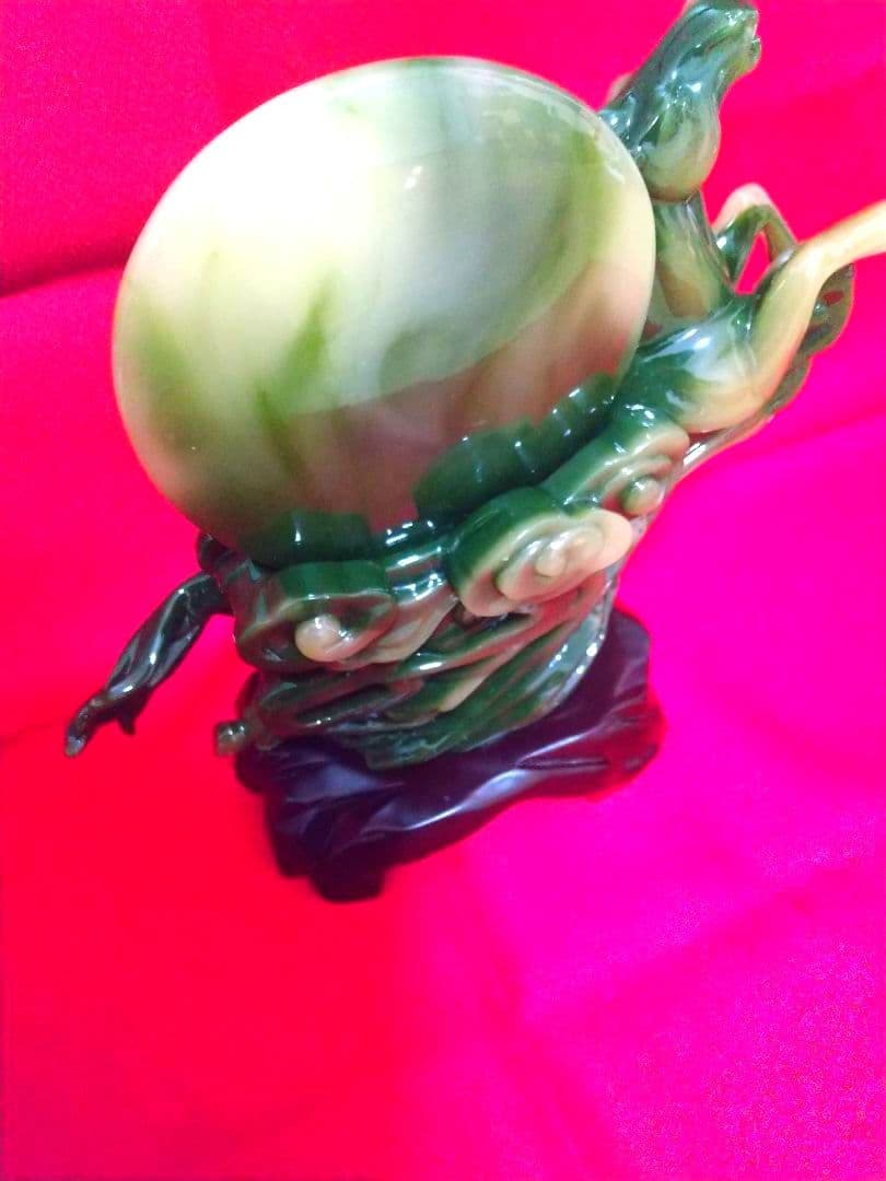 美しい馬の置物　翡翠っぽい　彫刻品　骨董品　美術品　芸術品