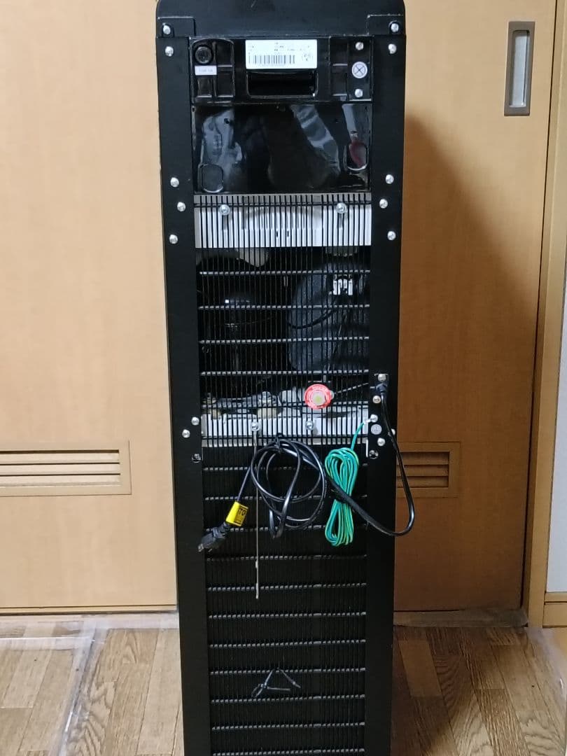 ウォーターサーバー ブラック