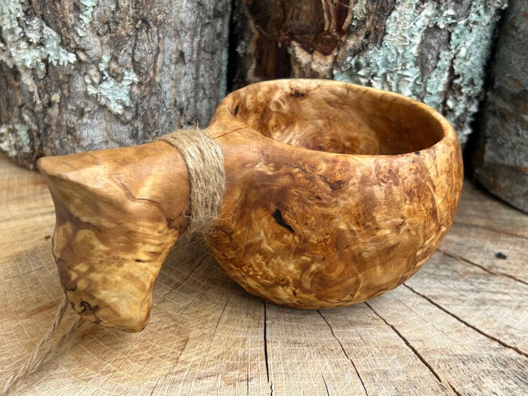 なつなつ　手彫り　ククサ　白樺　瘤　コブ　一点もの　ソロキャン　グル
