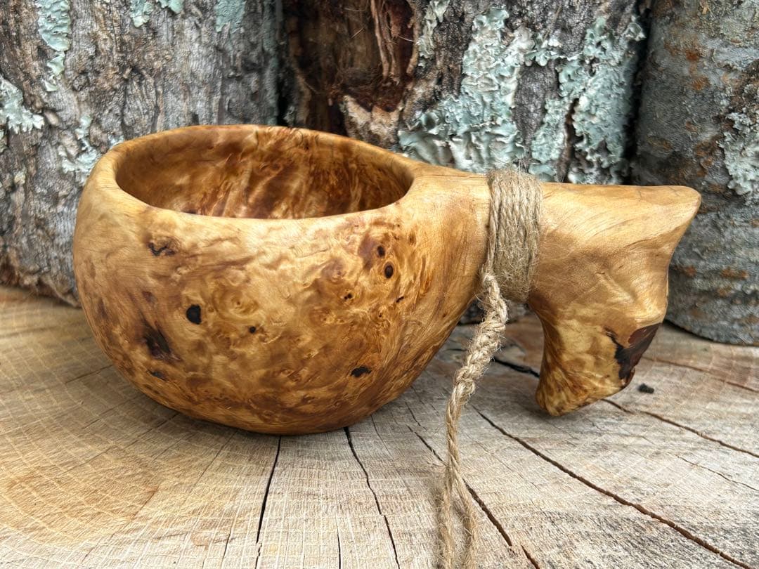 なつなつ　手彫り　ククサ　白樺　瘤　コブ　一点もの　ソロキャン　グル