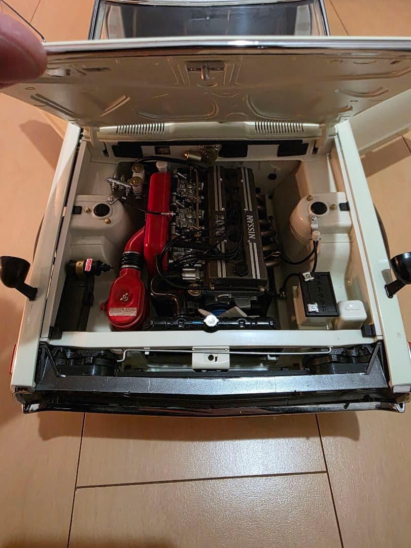 ディアゴステーニ1/8スカイライン2000 GT-R