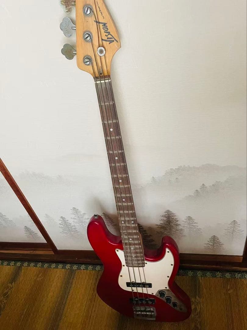 Lyon エレキベース レッド