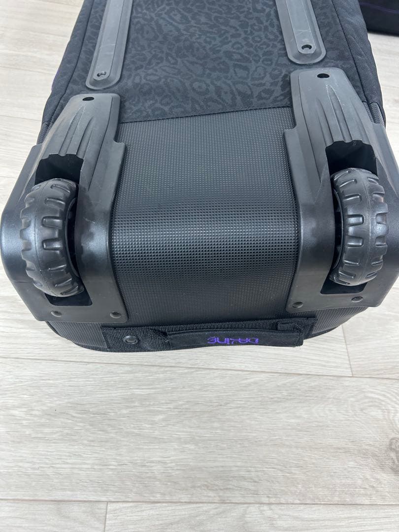 【タグ付き未使用品✨】DAKINE ダカイン　スノーボードケース　キャスター付き