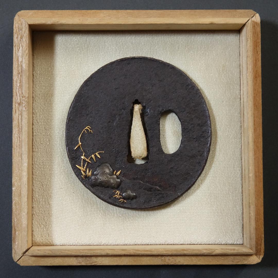 【金銀銅象嵌 鴛鴦図鍔】(鍔箱付き) 鍔 鐔 鉄地 刀装具 日本刀 武具 骨董